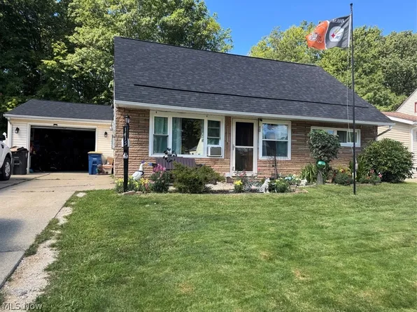 1415 Eleanor Dr, Ashtabula, OH 44004