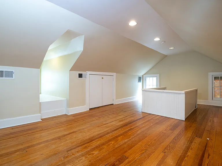 931 N Edgewood St — Photo 21