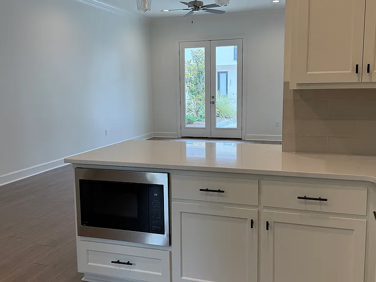 1510 Kaliste Saloom Rd — Photo 9