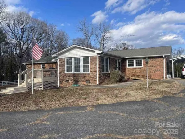 7431 George Hildebran Rd, Hickory, NC 28602