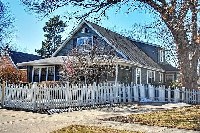 1158 Sherwood Ave photo 1