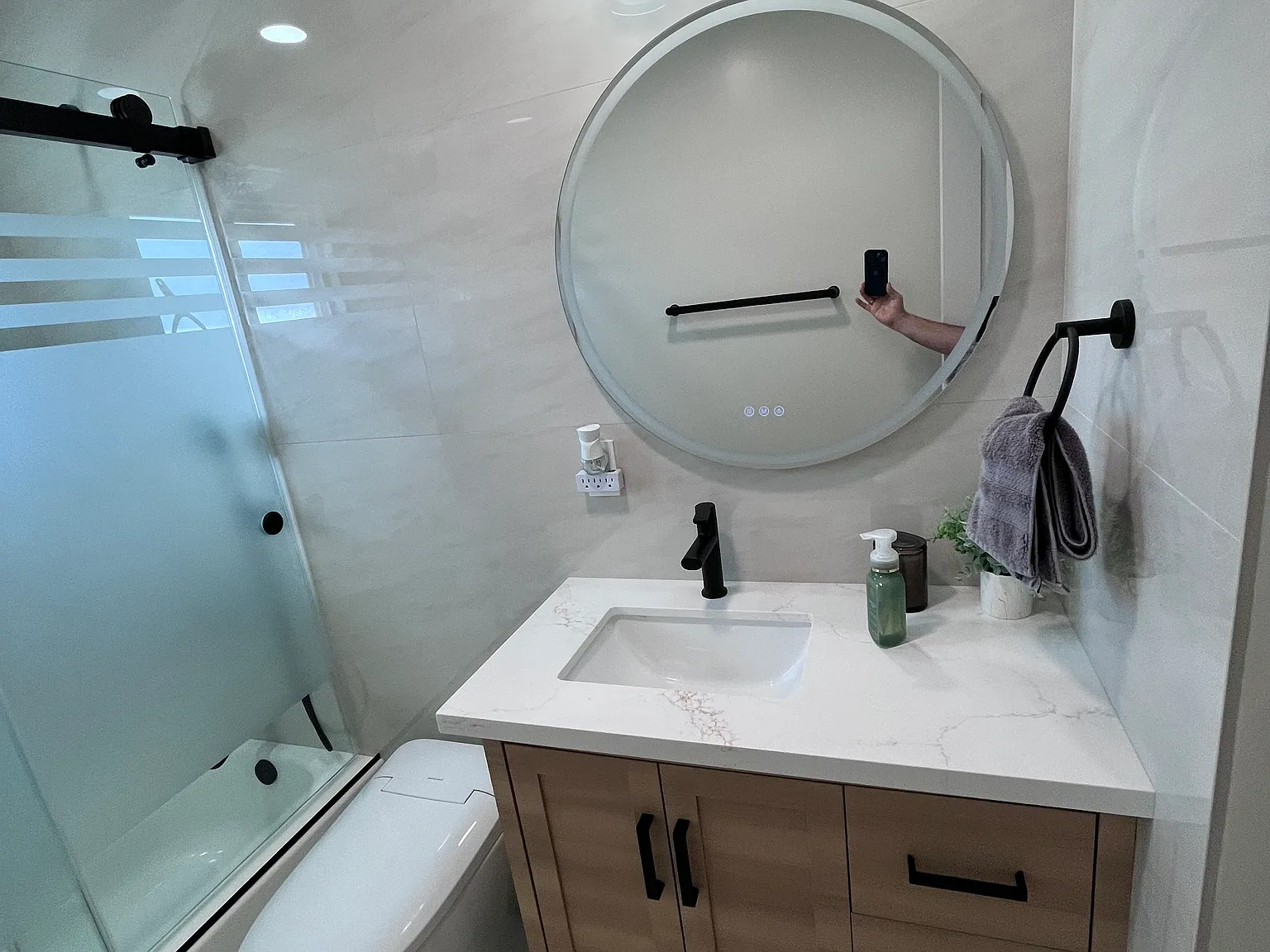 2 bed, 799 sqft, $2,900 — Photo 2