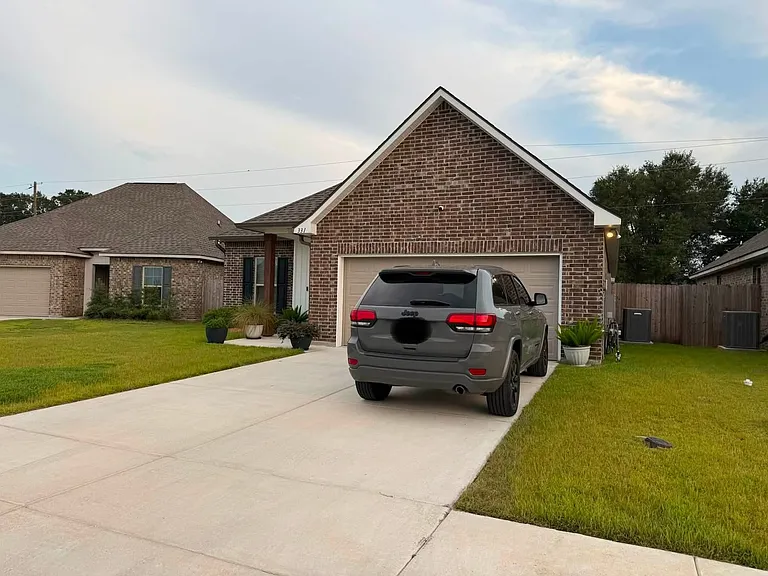 331 Weaver Way — Photo 2