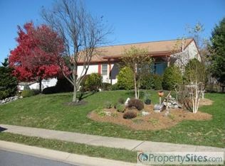 200 Longleaf Dr, Blandon, PA 19510