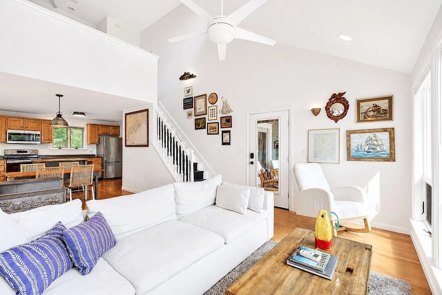 2 bed, 1764 sqft, $3,200 — Photo 2