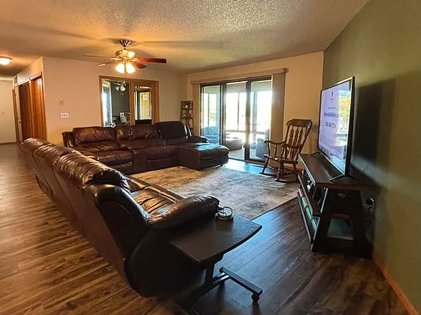 908 Christine Ave APT 304, Brookings, SD 57006