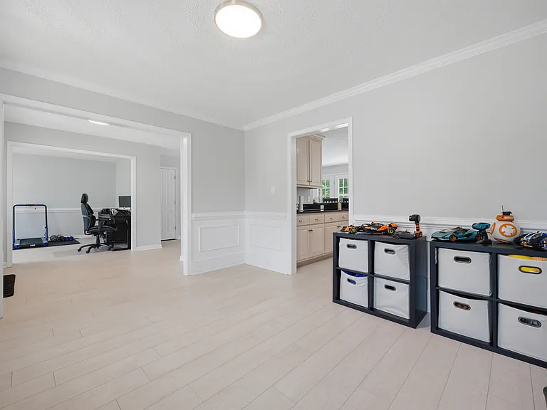 103 Jessica Dr — Photo 22