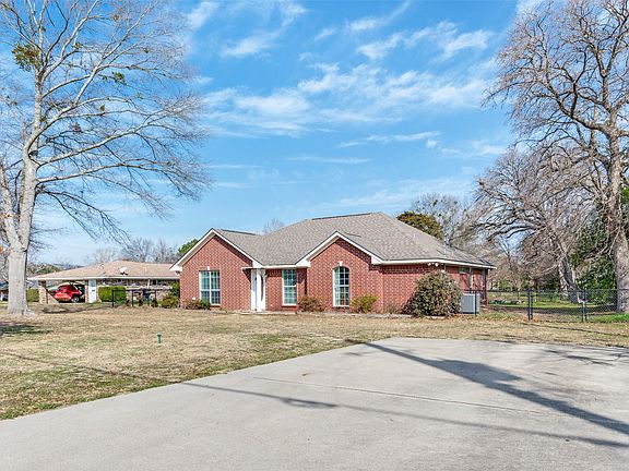 2nd image of 1511 Proctor Ave