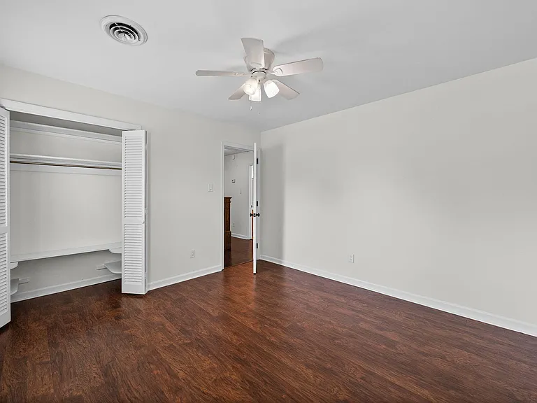132 Windsor Dr — Photo 25