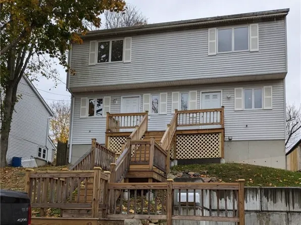 6 Beacon St #A, Westerly, RI 02891