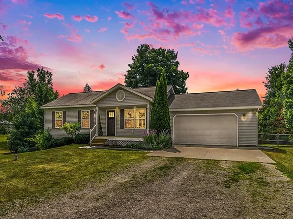 5129 Walnut Hills Ct, Kingsley, MI 49649