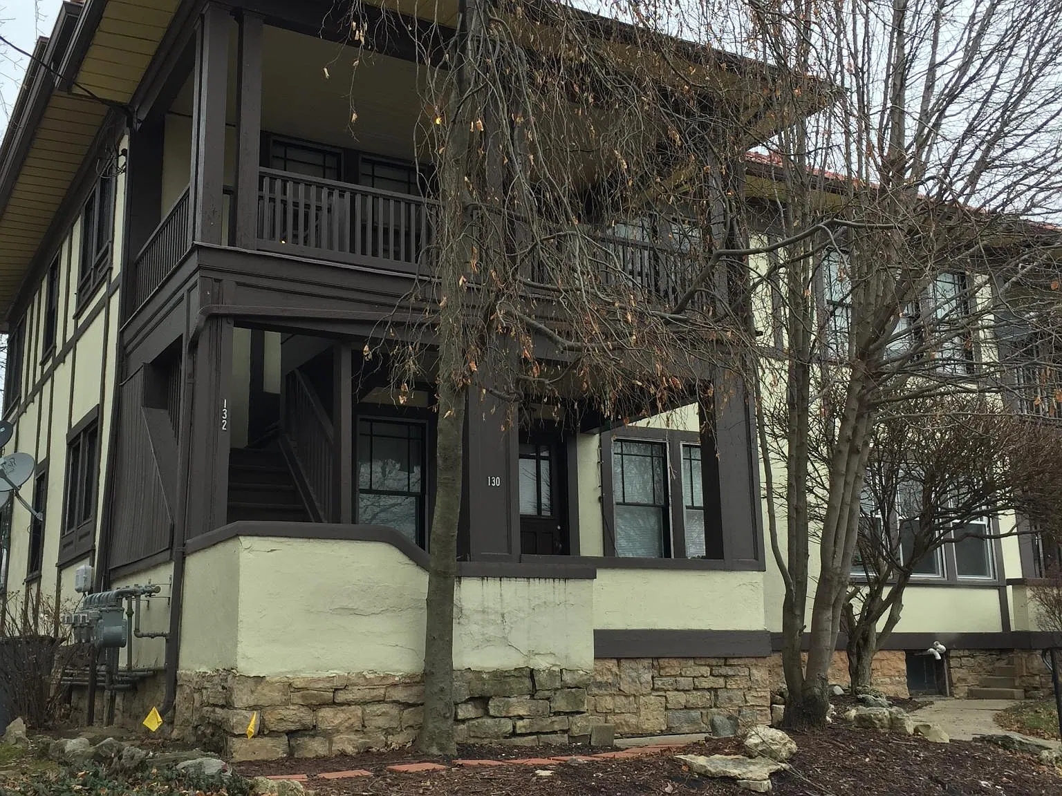 2 bed, 600 sqft, $840 — Photo 2