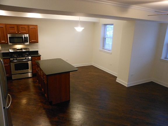 4th image of 3320 W Cortland St #G