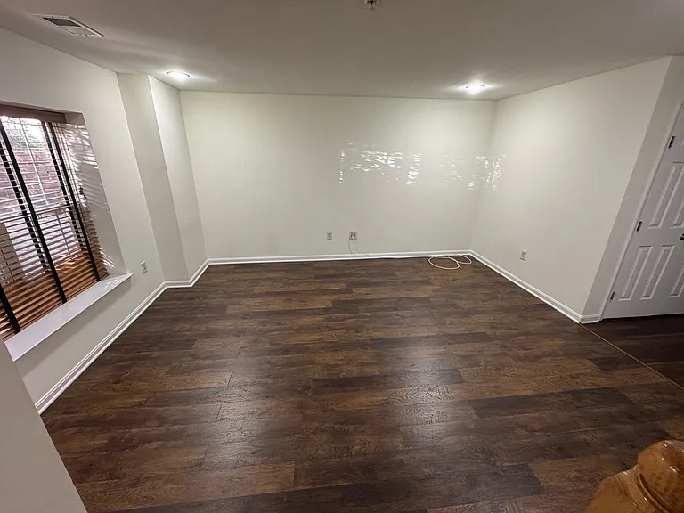 1591 Leeds Castle Dr — Photo 10