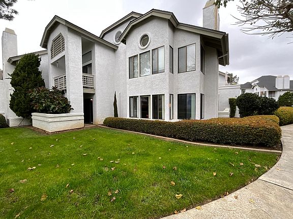 2nd image of 534 Via De La Valle Unit I