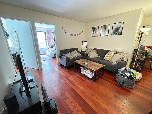 Rented by Olympia House Delaware LP | media 32