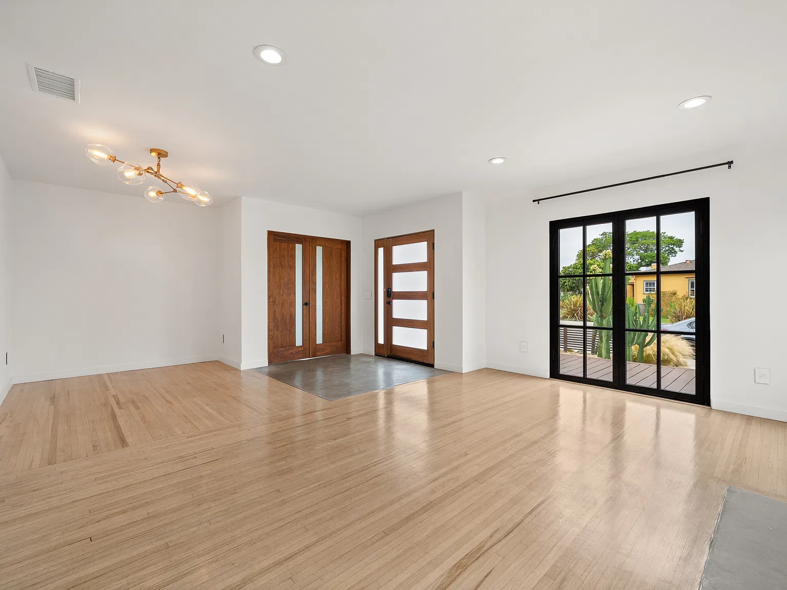 6116 West 85th Place, Los Angeles, CA, USA — Photo 3