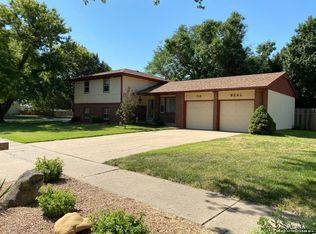 718 E Neal Ave, Salina, KS 67401