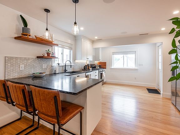 4th image of 5 Ord Street Ct