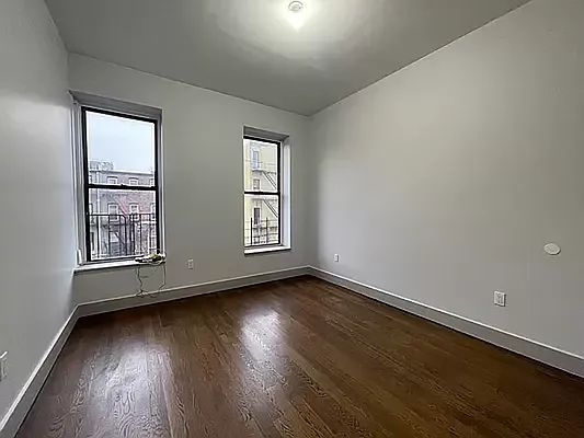 Rented by ERNY LLC | media 18
