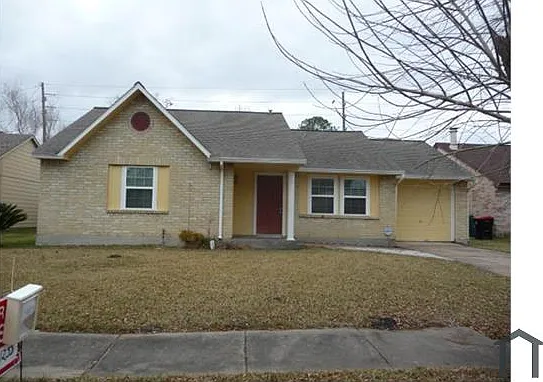 3 bed, 1240 sqft, $1,895 — Photo 1