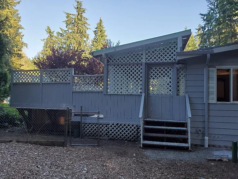 105 Ave SE — Photo 32