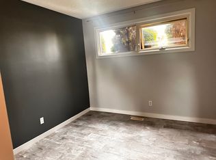 1208 65th St NW, Edmonton, AB T6L 2E7