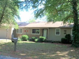 5714 Country Club Rd, Murphysboro, IL 62966