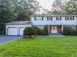 15 Scott Dr, East Brunswick, NJ 08816