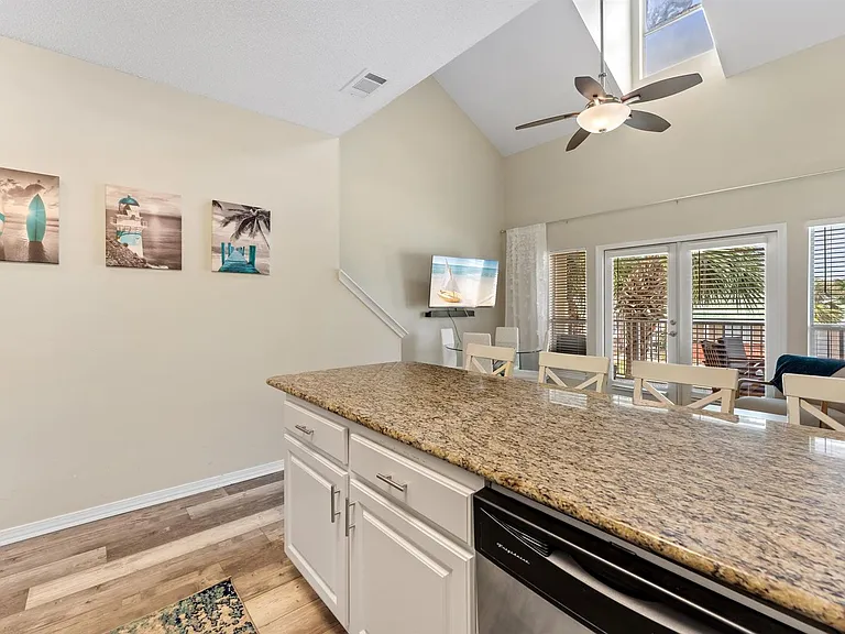 71 Woodward St #221 — Photo 3