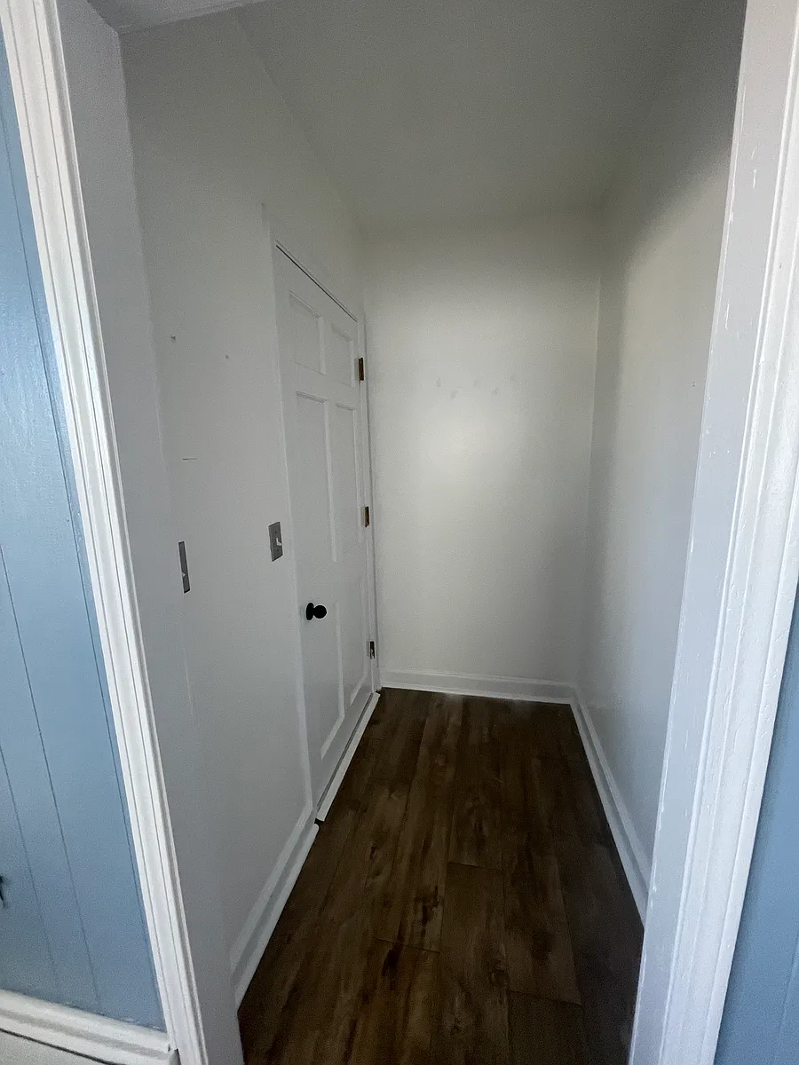 entry way - 19 Chestnut St #1