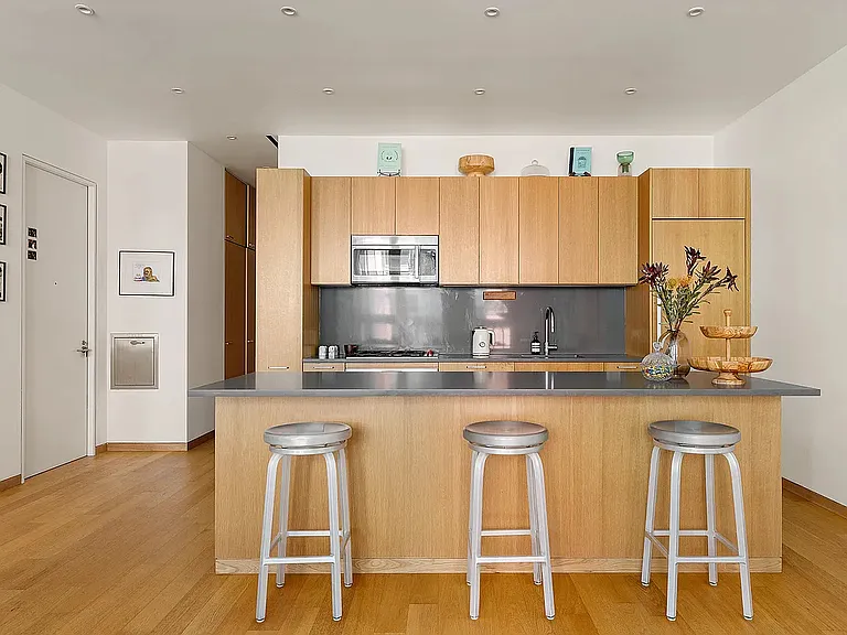 68 Spring St #4R — Photo 4