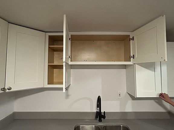 4th image of 1529 S Homan Ave #1