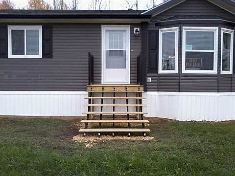 1st image of 4420 Caribou Cres