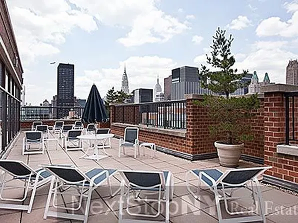300 East 54th Street image 16 of 16