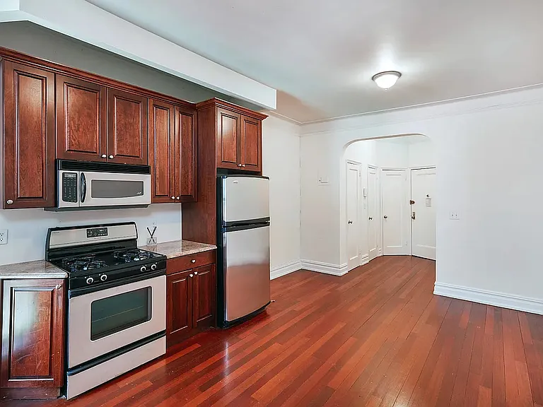 155 E 85th St #3 — Photo 2
