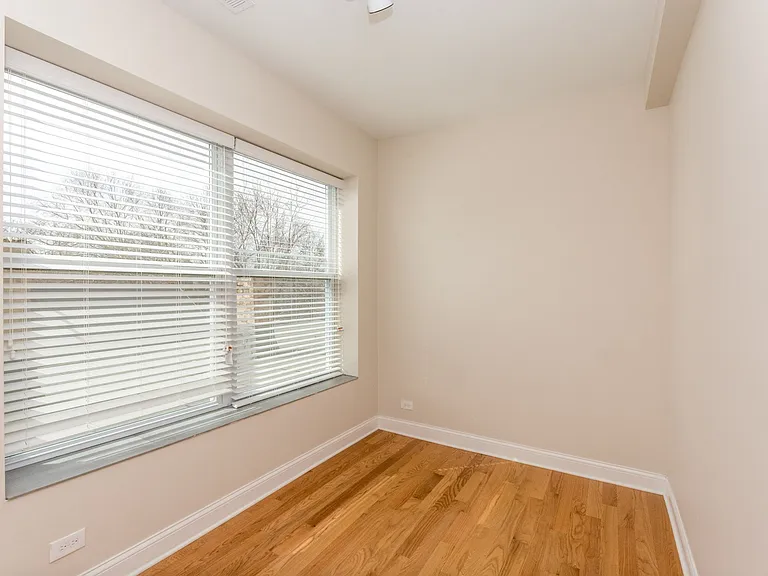 915 S Aberdeen St — Photo 32