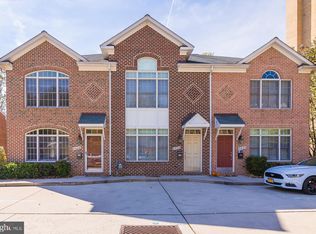 4428 S Four Mile Run Dr, Arlington, VA 22204