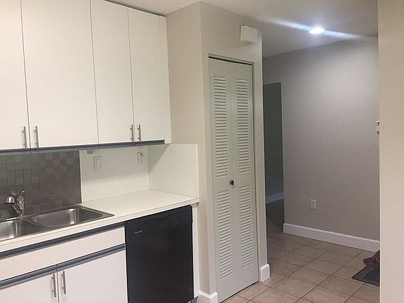 5th image of 14700 SW 139th Ave #40-2