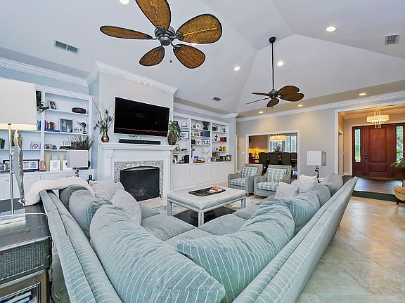 Huge Family Room!