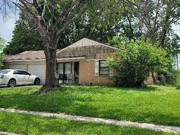 2nd image of 3446 Caracas Dr