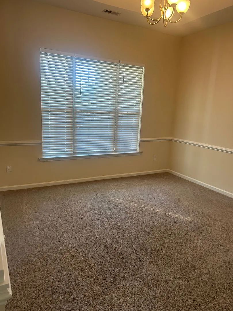 Piedmont - 3/3, 2,471 SF — Photo 4