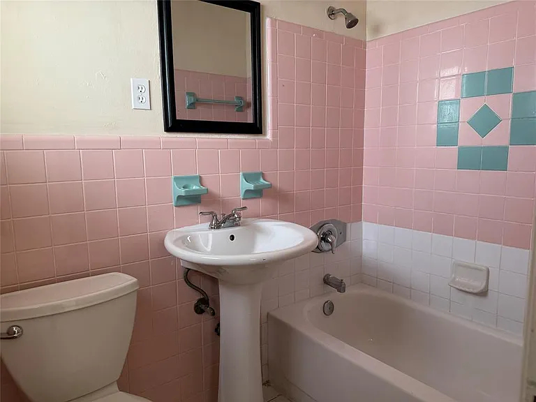 1219 NE 14th Ave #4 — Photo 10