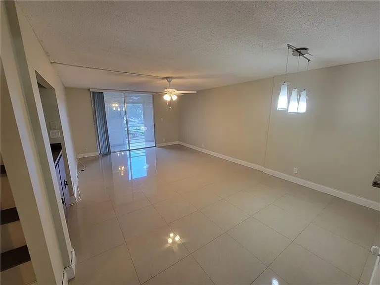 404 NW 68th Ave #316 — Photo 2