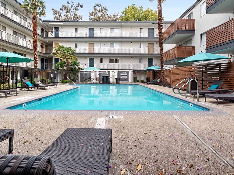 Sofi Redwood Park Apartment Rentals Redwood City, CA
