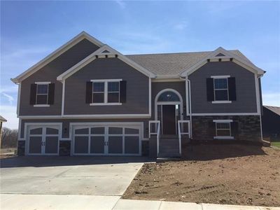 1037 E 14th St, Kearney, MO, 64060