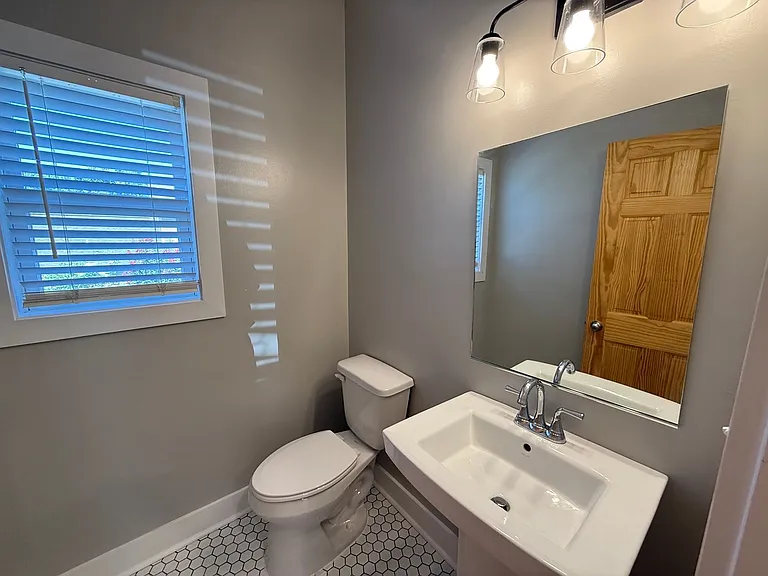 33 Breckenridge Dr — Photo 5