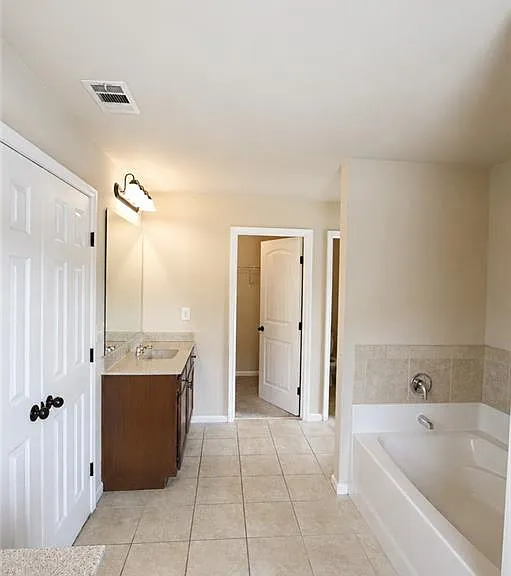 5817 Park Point — Photo 43