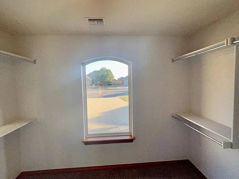 819 Rickwood Cir — Photo 18