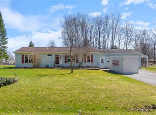 7 Forest Brook Rd, Phoenix, NY 13135